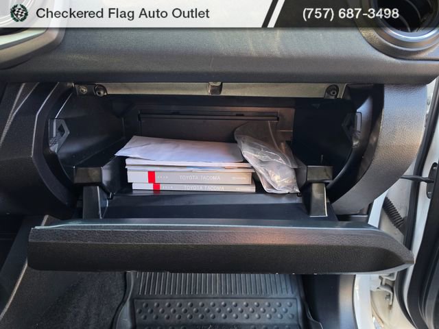 Used 2018 Toyota Tacoma TRD Sport image 42