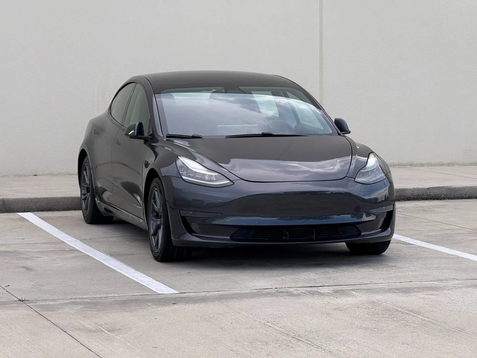Used 2021 Tesla Model 3 Standard Range Plus RWD image 9