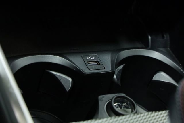 Used 2021 BMW M4 Competition w/ M Carbon Exterior Package RWD image 31