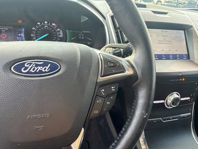 Used 2020 Ford Edge Titanium FWD image 18