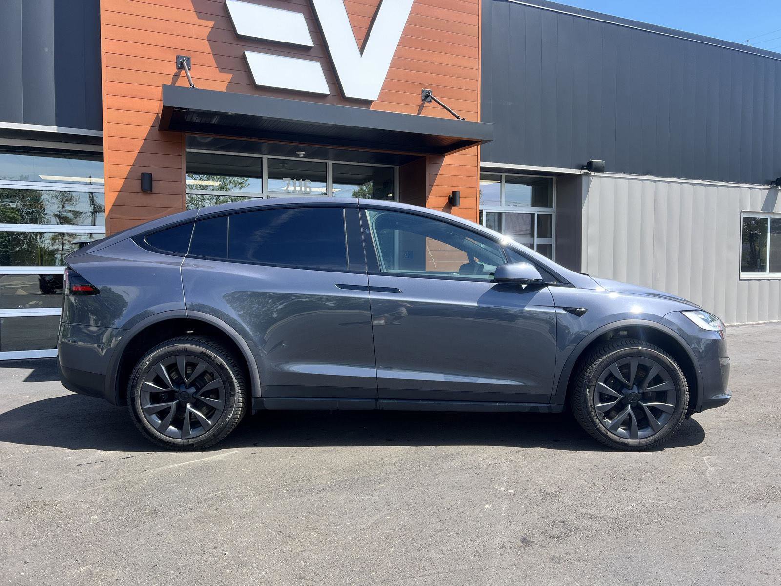 Used 2022 Tesla Model X AWD/4WD image 4