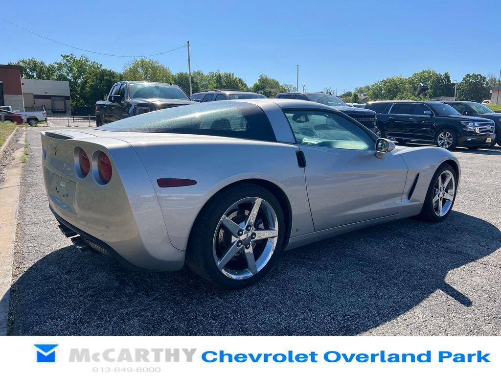 Used 2007 Chevrolet Corvette Coupe w/ Preferred Equipment Group RWD image 3