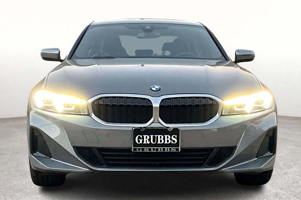 Used 2023 BMW 330i xDrive Sedan w/ Driving Assistance Package image 4