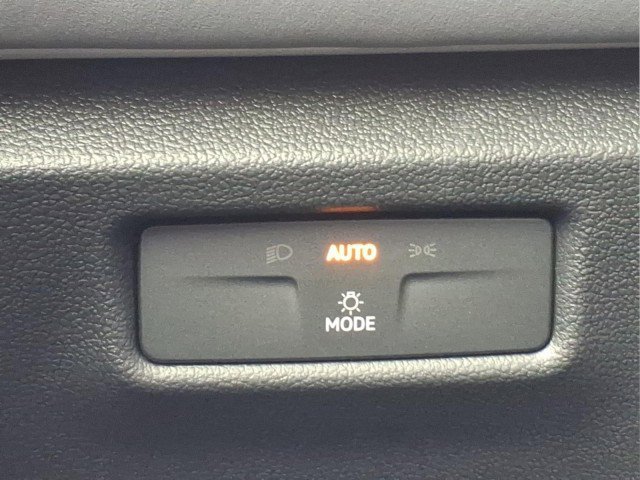 New 2026 Volkswagen Tiguan SE R-Line image 23