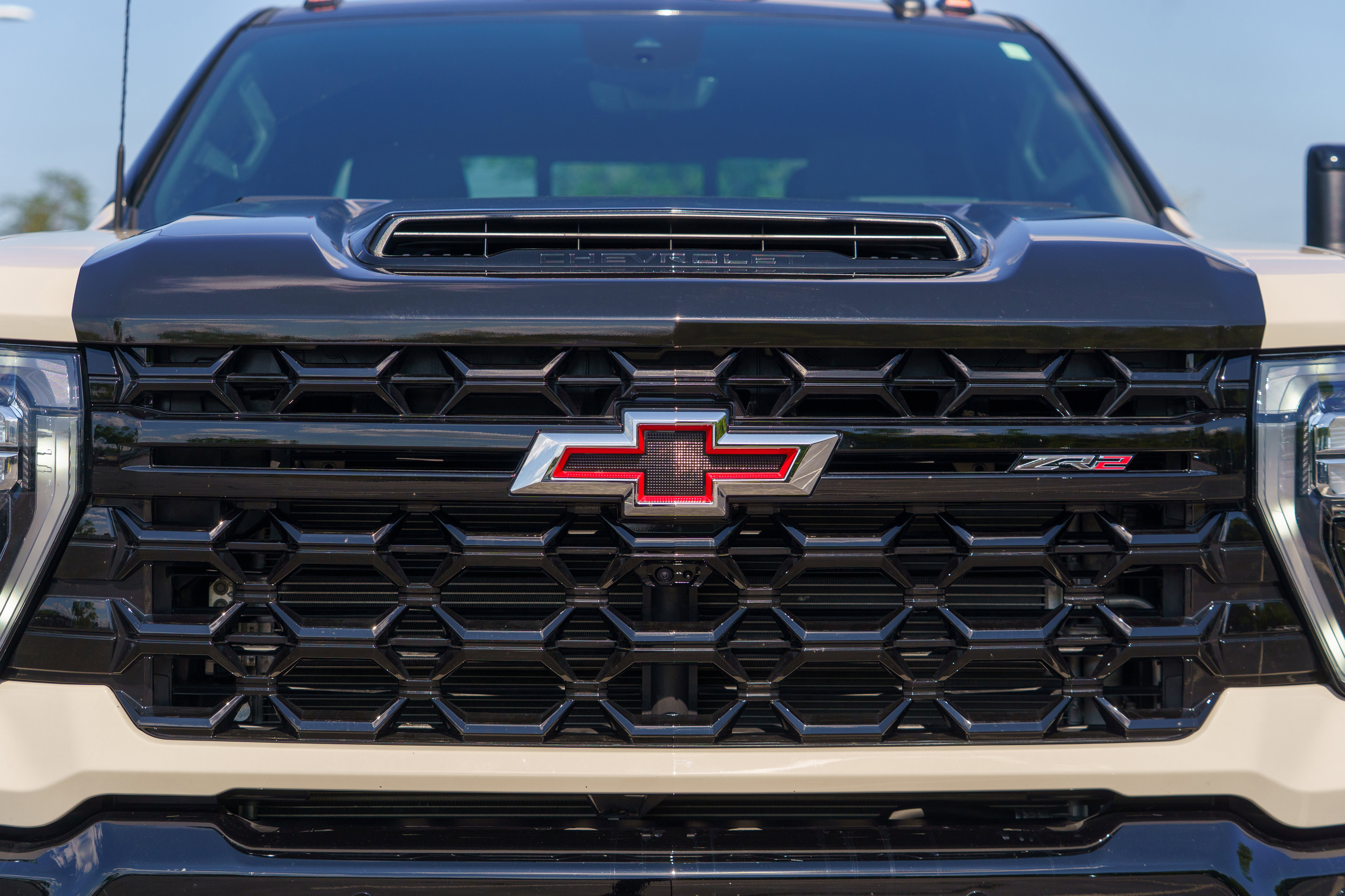 Used 2026 Chevrolet Silverado 2500 ZR2 w/ LPO, Dark Essentials Package AWD/4WD image 37