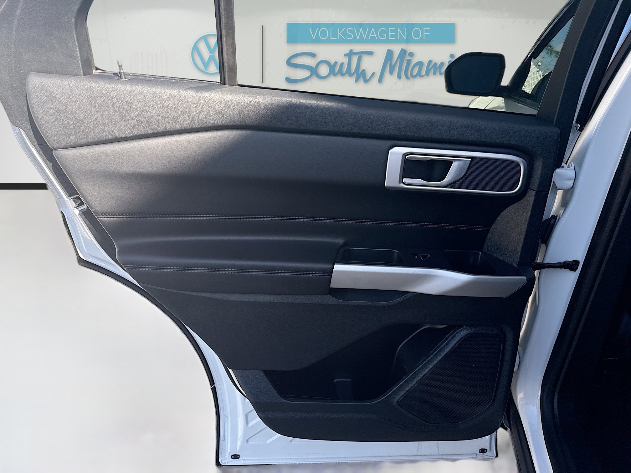 Used 2021 Ford Explorer XLT w/ Equipment Group 202A image 25