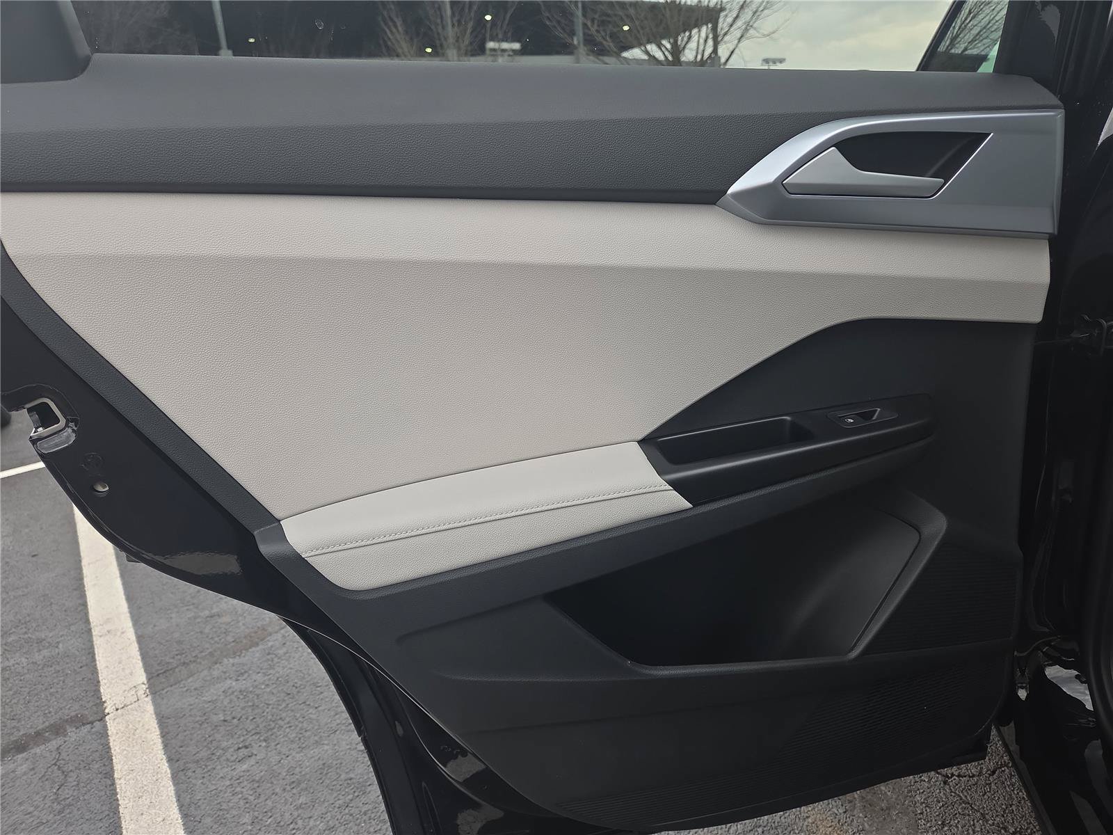 New 2026 Volkswagen Taos SE AWD/4WD image 24