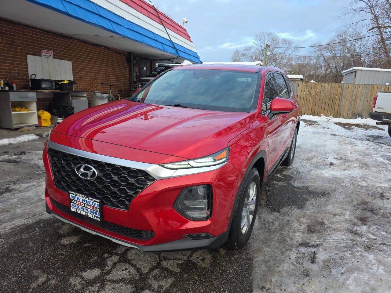 Used 2020 Hyundai Santa Fe SEL w/ Cargo Package AWD/4WD image 3