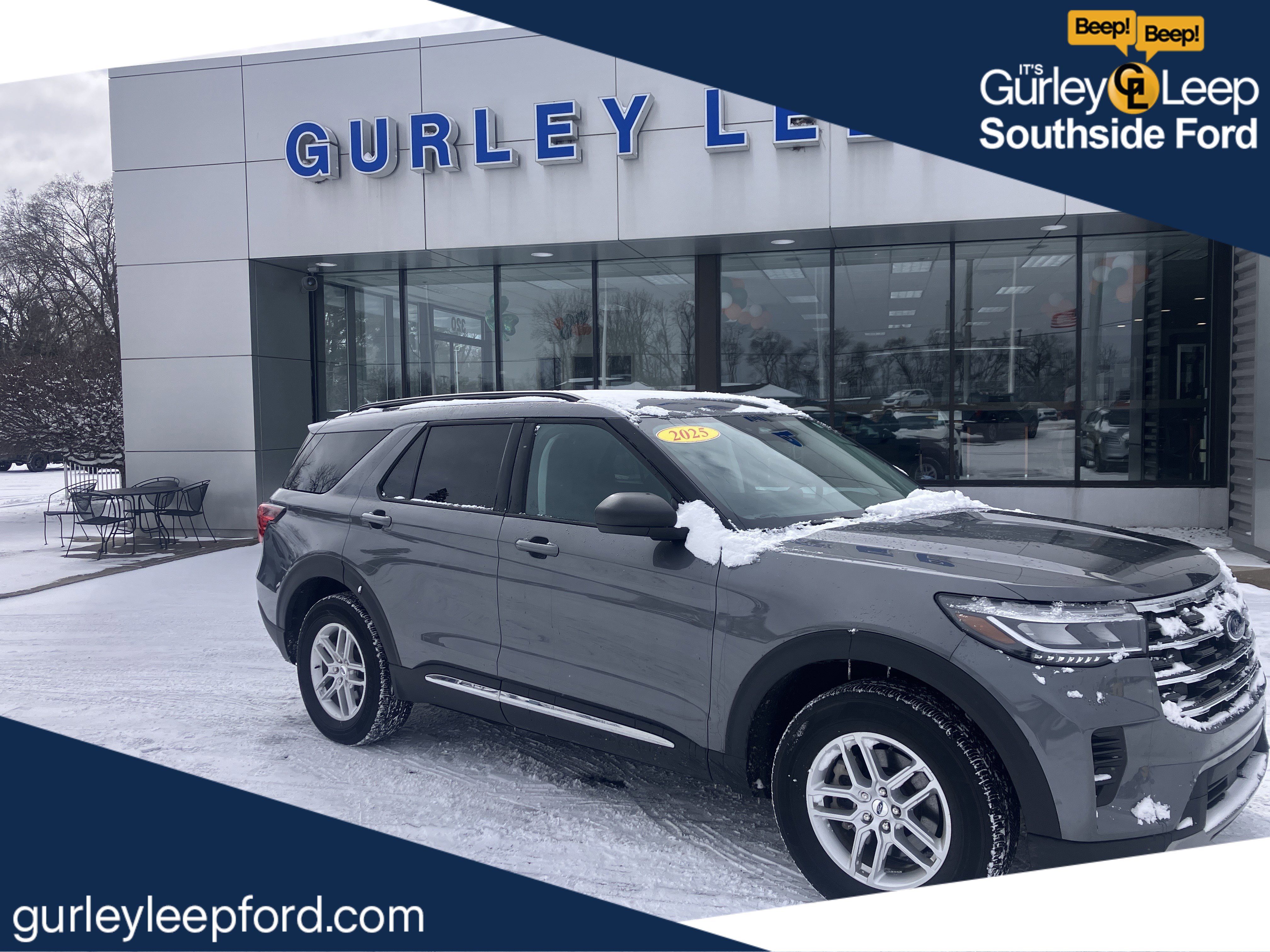 Used 2025 Ford Explorer Active image 1