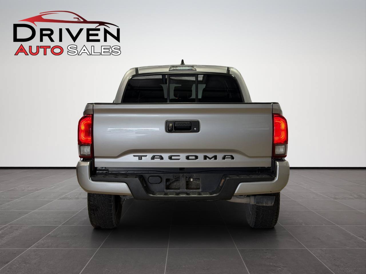Used 2021 Toyota Tacoma SR w/ SR Convenience Package RWD image 5