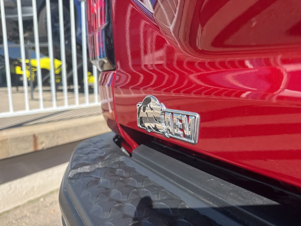 Certified 2025 GMC Canyon AT4 w/ AT4X AEV Edition image 15