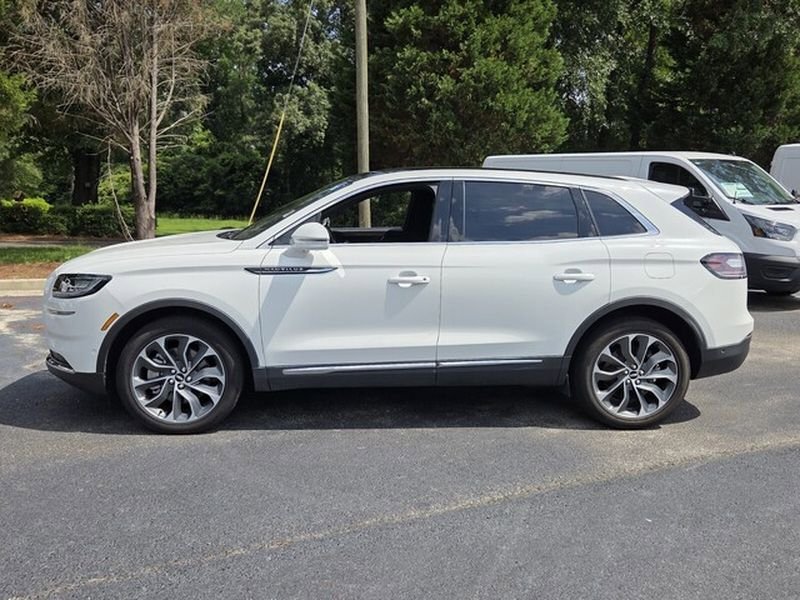 Used 2022 Lincoln Nautilus Reserve w/ Equipment Group 201A AWD/4WD image 5