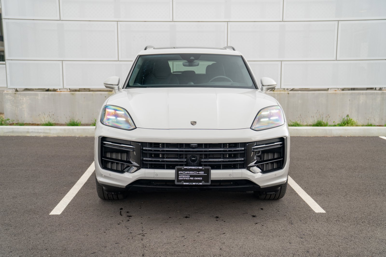 Certified 2025 Porsche Cayenne Turbo AWD/4WD image 6