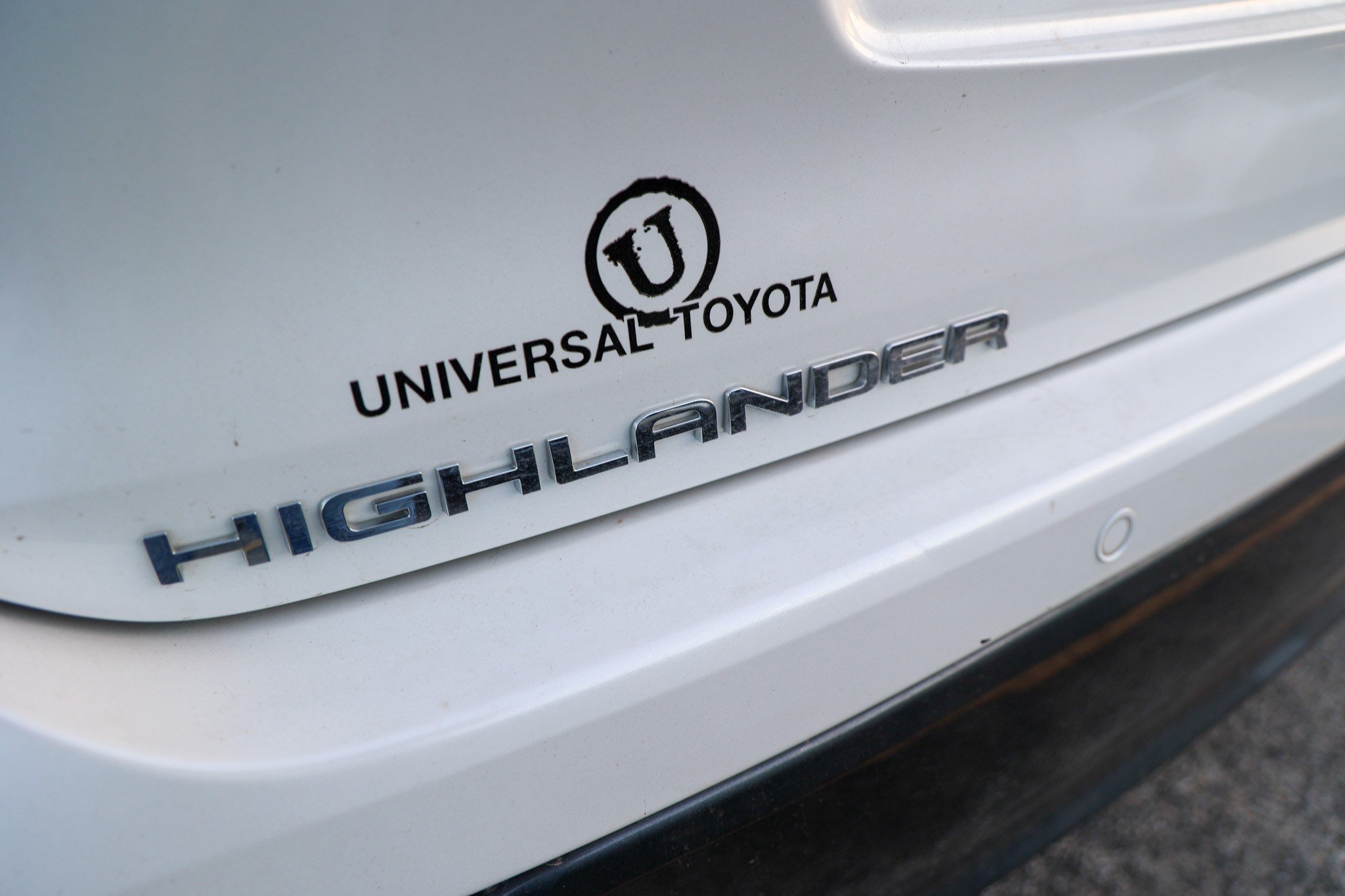 Used 2024 Toyota Highlander Limited FWD image 11