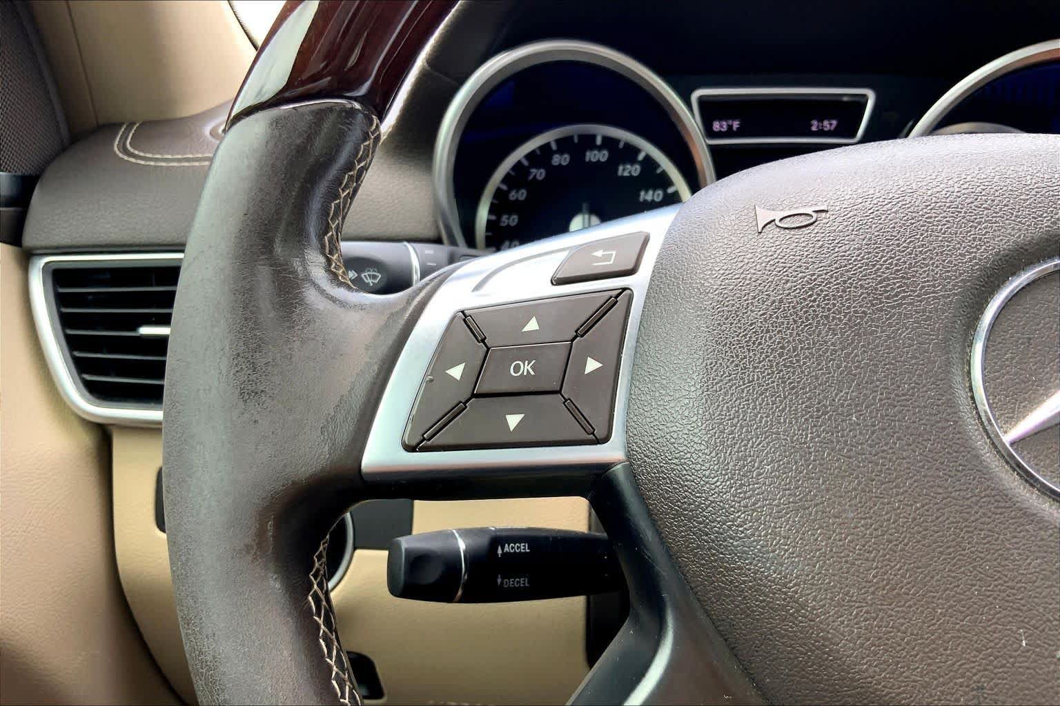 Used 2014 Mercedes-Benz GL 550 4MATIC image 24