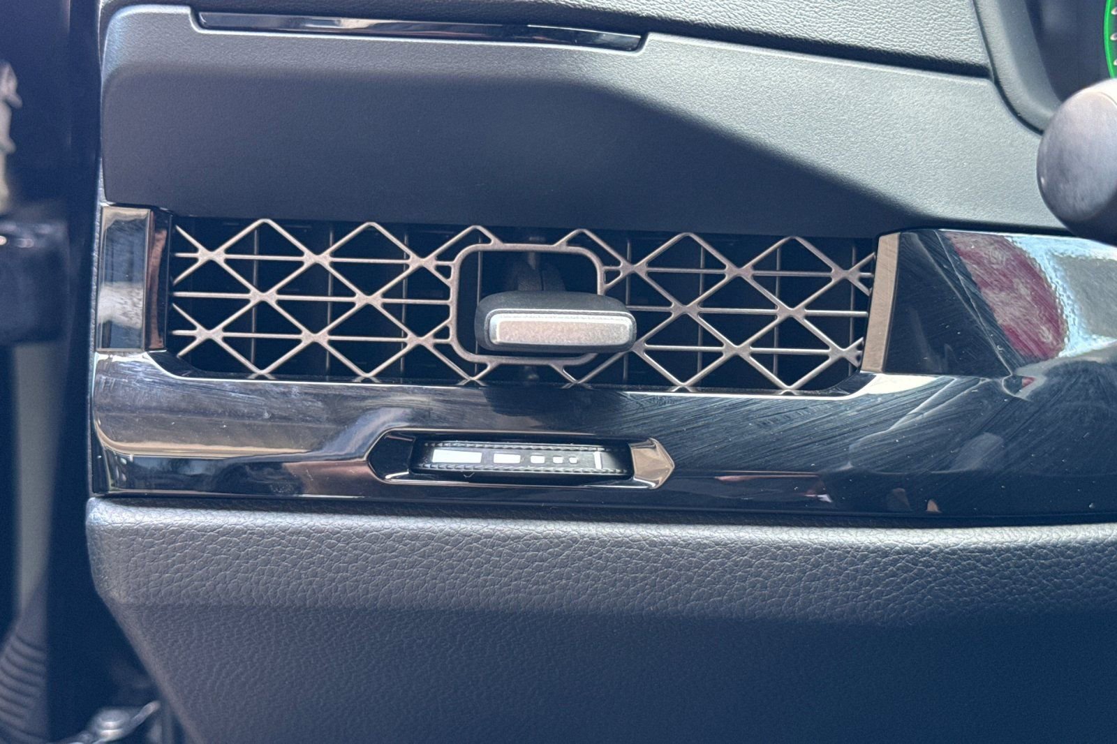 Used 2024 Honda Accord Sport image 29