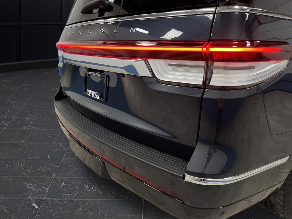 Used 2024 Lincoln Navigator Premiere image 36