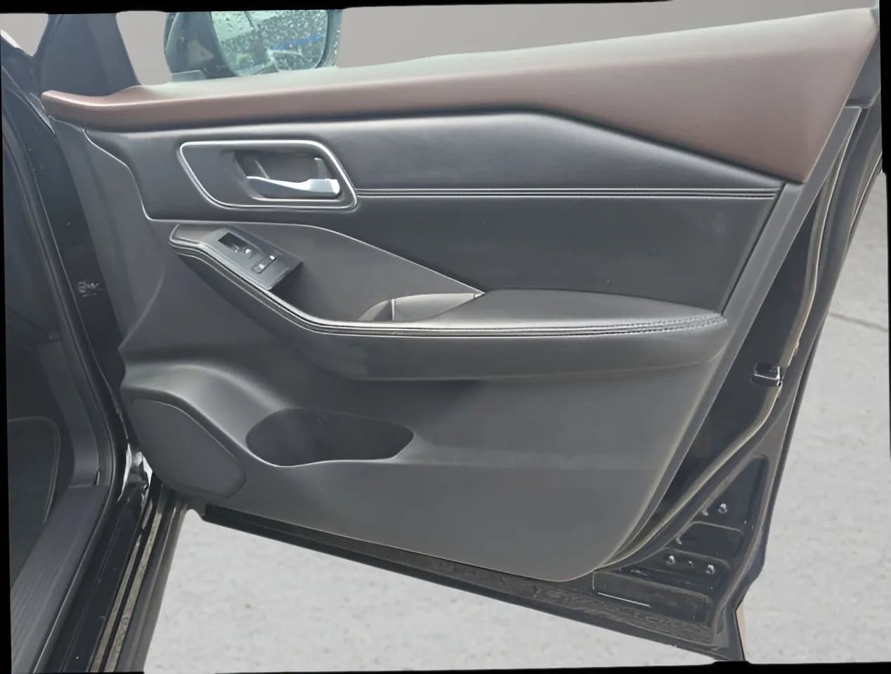 Used 2021 Nissan Rogue SV AWD/4WD image 22