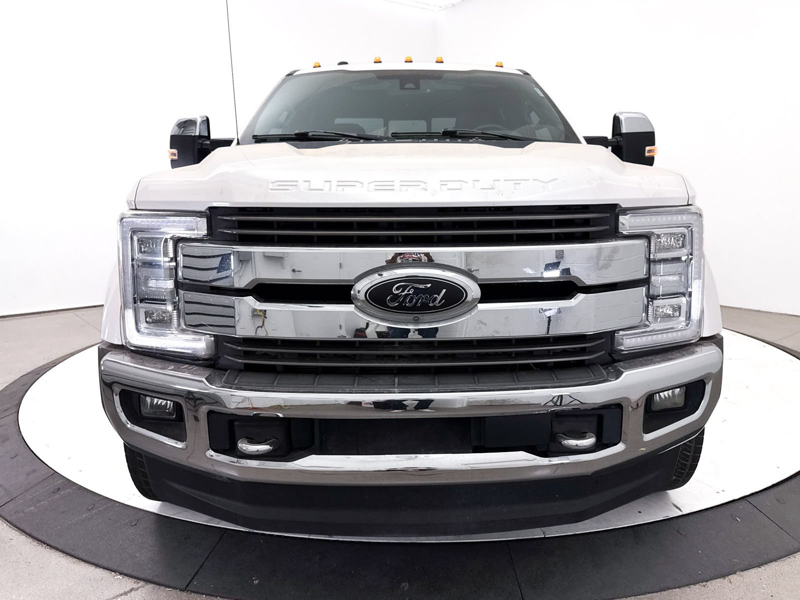 Used 2018 Ford F450 King Ranch w/ King Ranch Ultimate Package AWD/4WD image 2
