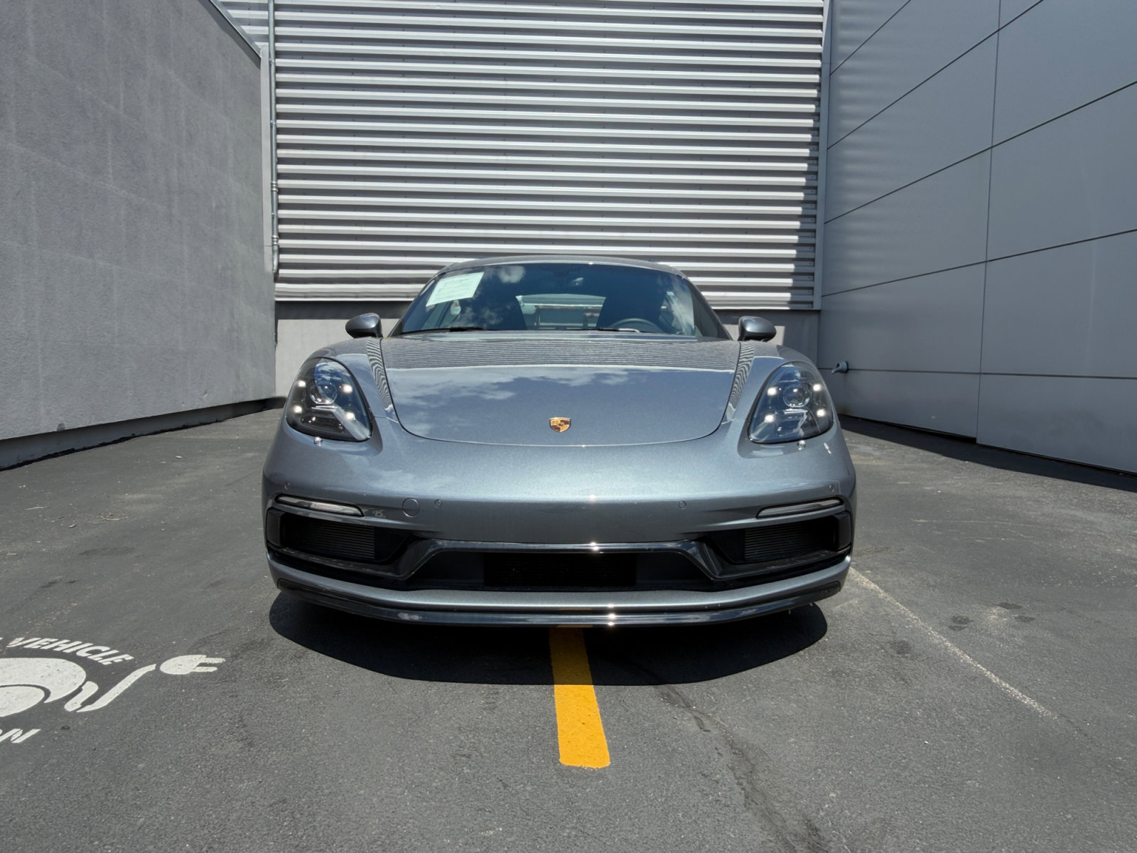 Used 2025 Porsche 718 Cayman RWD image 6