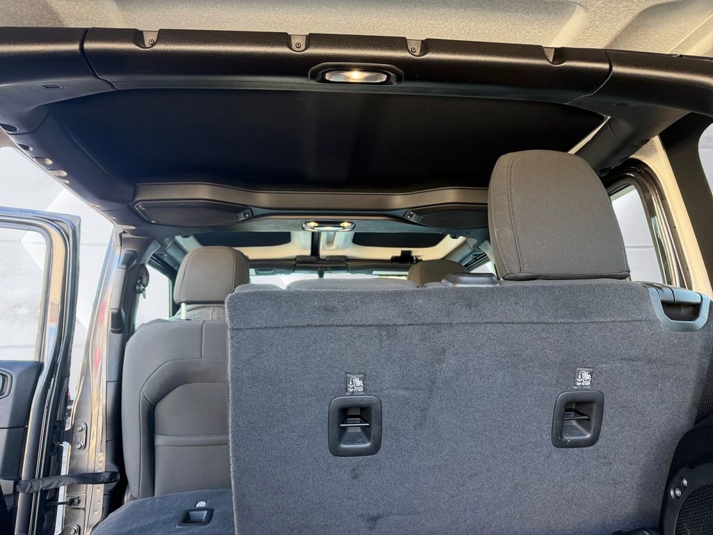 Certified 2021 Jeep Wrangler Unlimited Sahara image 14