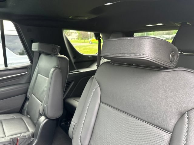 Used 2021 GMC Yukon Denali w/ Denali Premium Package AWD/4WD image 11