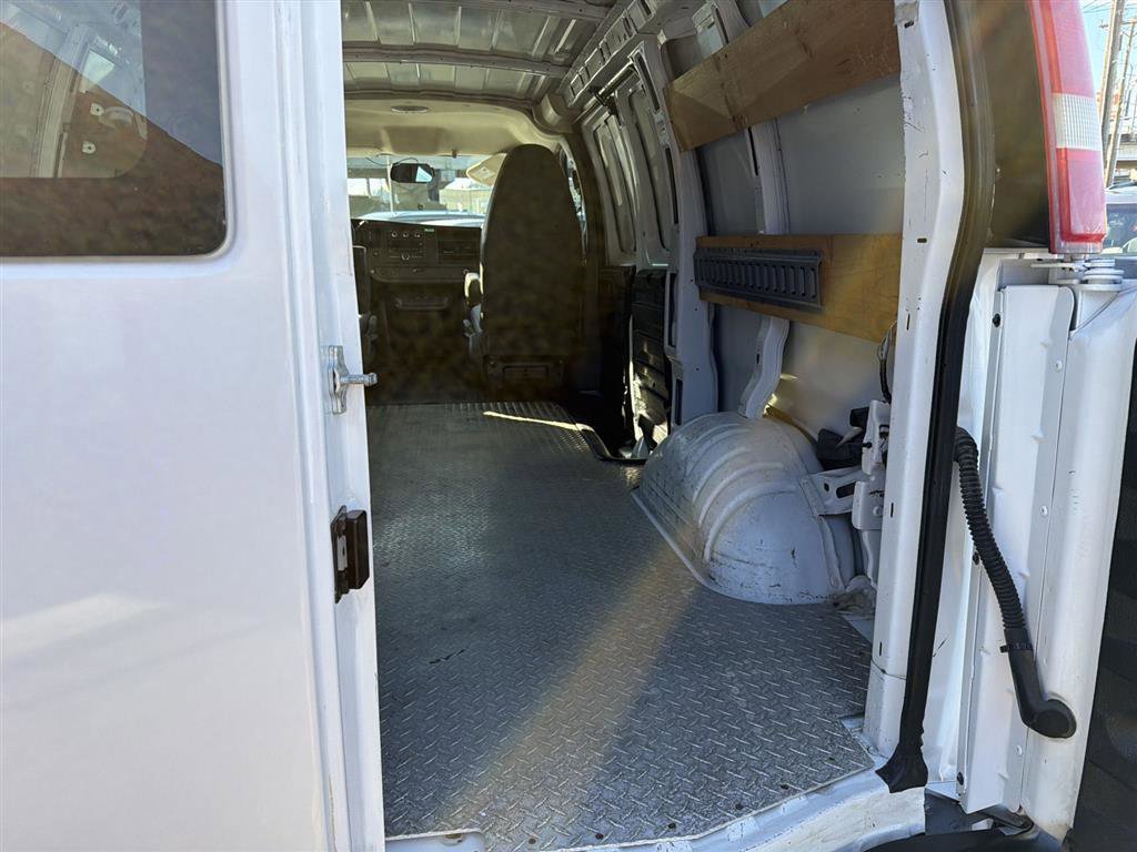 Used 2011 Chevrolet Express 1500 AWD w/ Power Package image 13