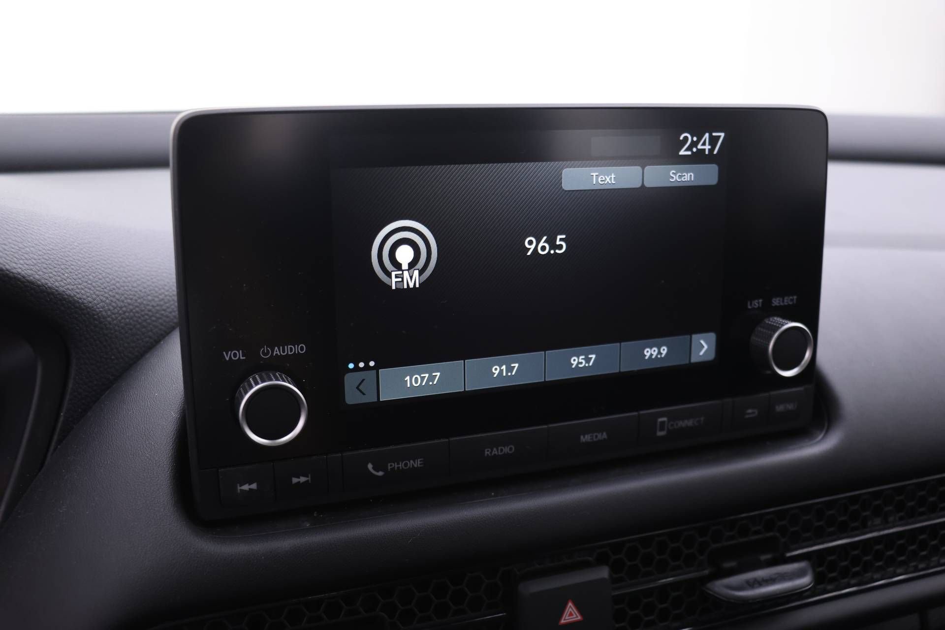 Certified 2023 Honda HR-V LX image 8