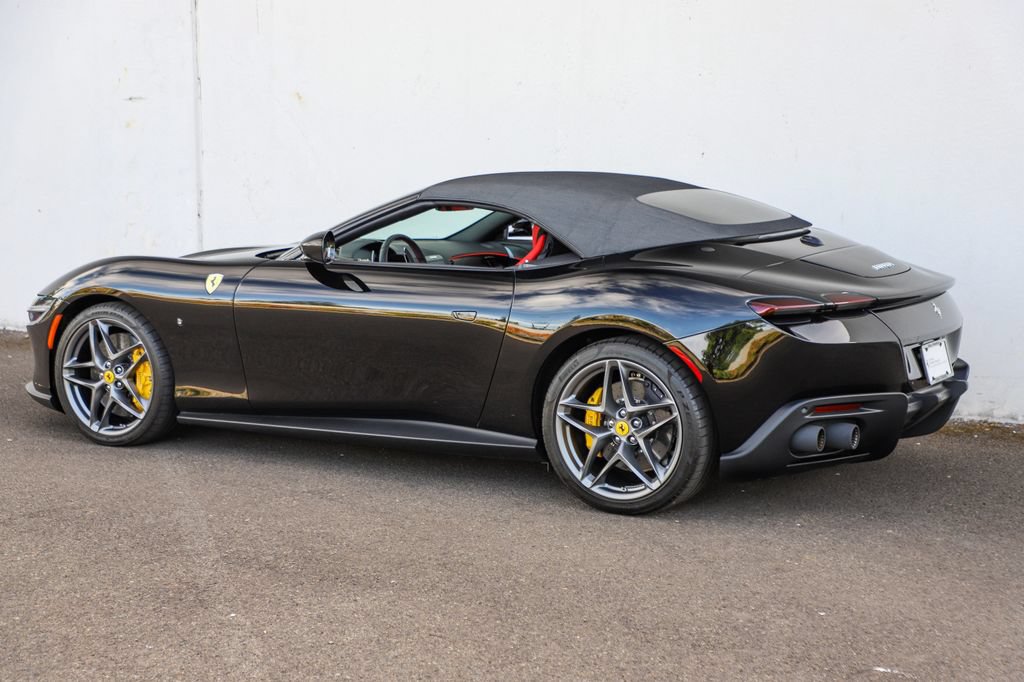 Certified 2025 Ferrari Roma Spider RWD image 37