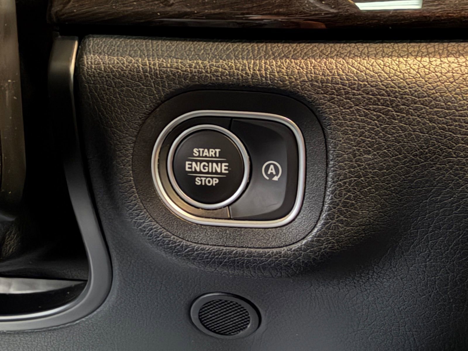 Used 2020 Mercedes-Benz GLE 350 4MATIC image 32