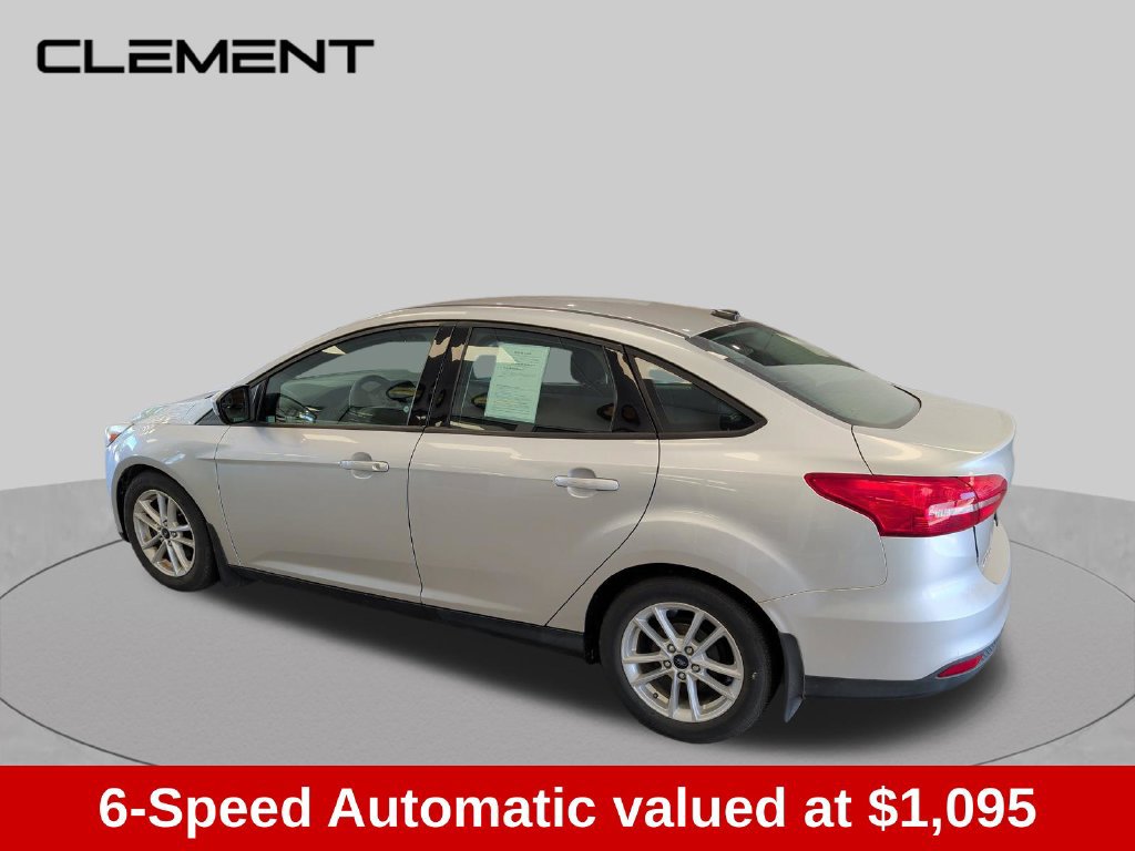 Used 2018 Ford Focus SE FWD image 3