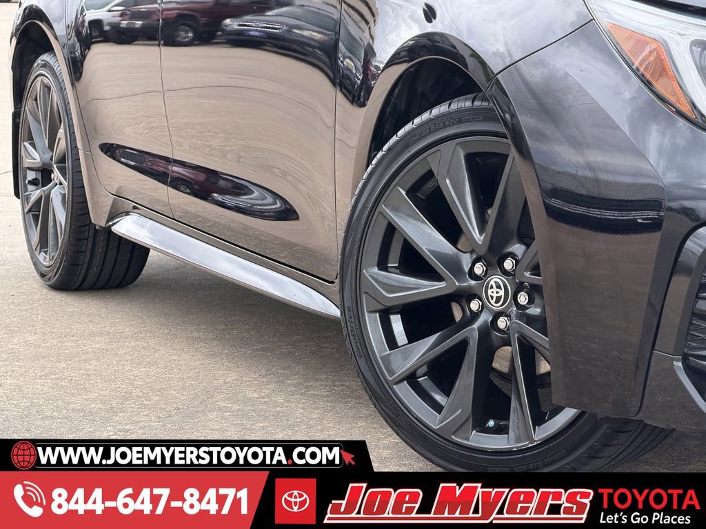 Used 2023 Toyota Corolla SE image 12