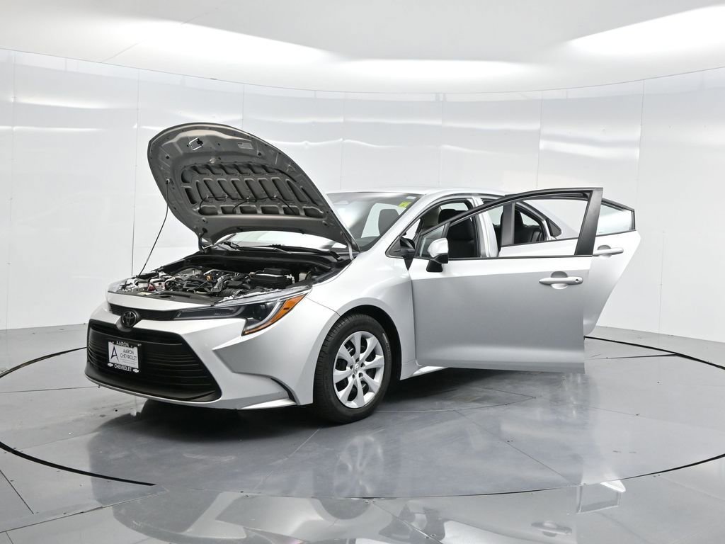 Used 2023 Toyota Corolla LE image 51
