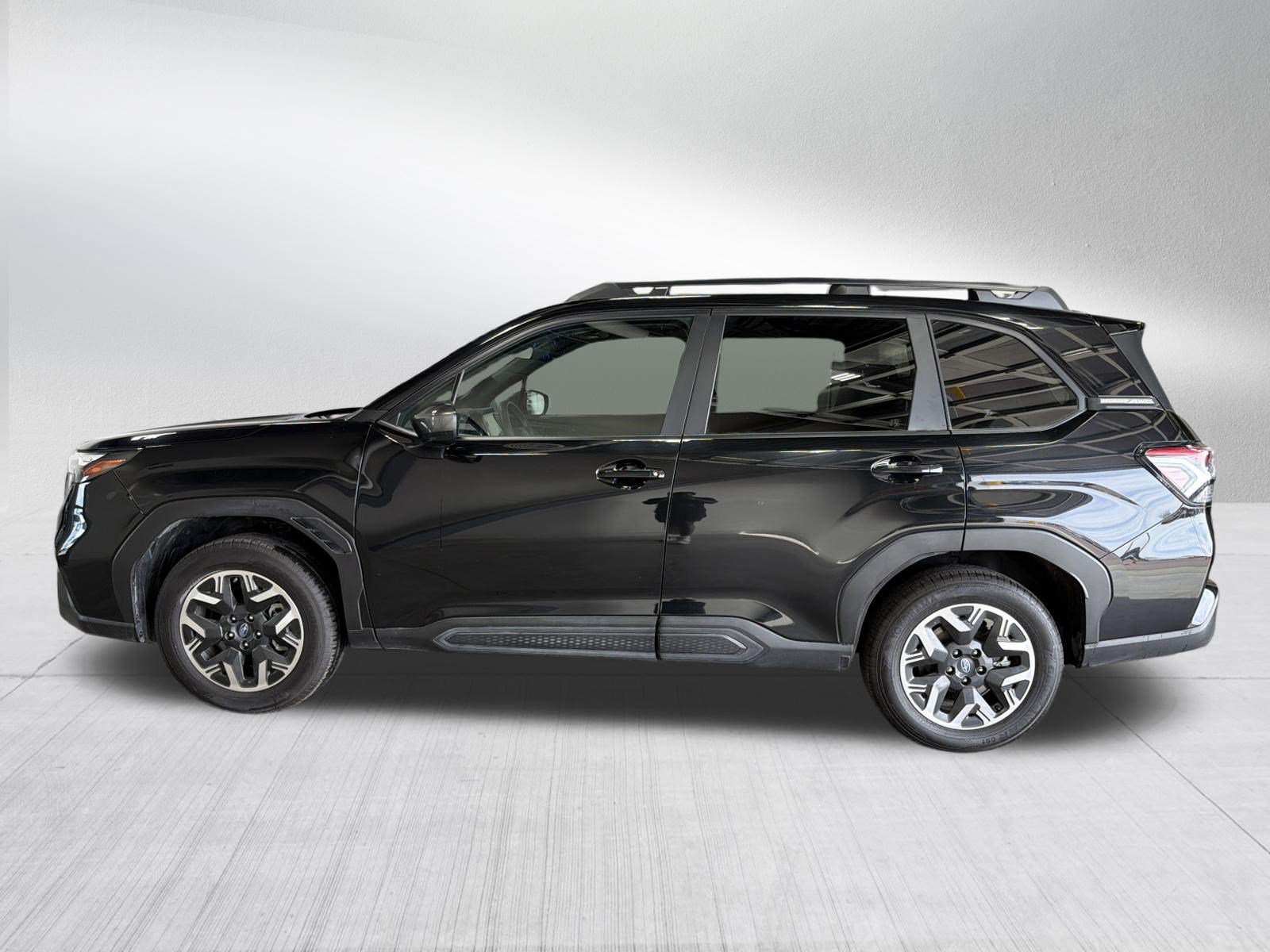 Certified 2025 Subaru Forester Premium AWD/4WD image 4
