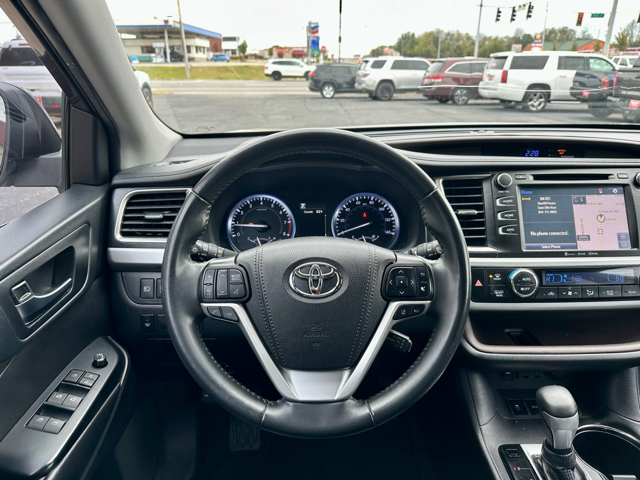 Used 2019 Toyota Highlander XLE image 19