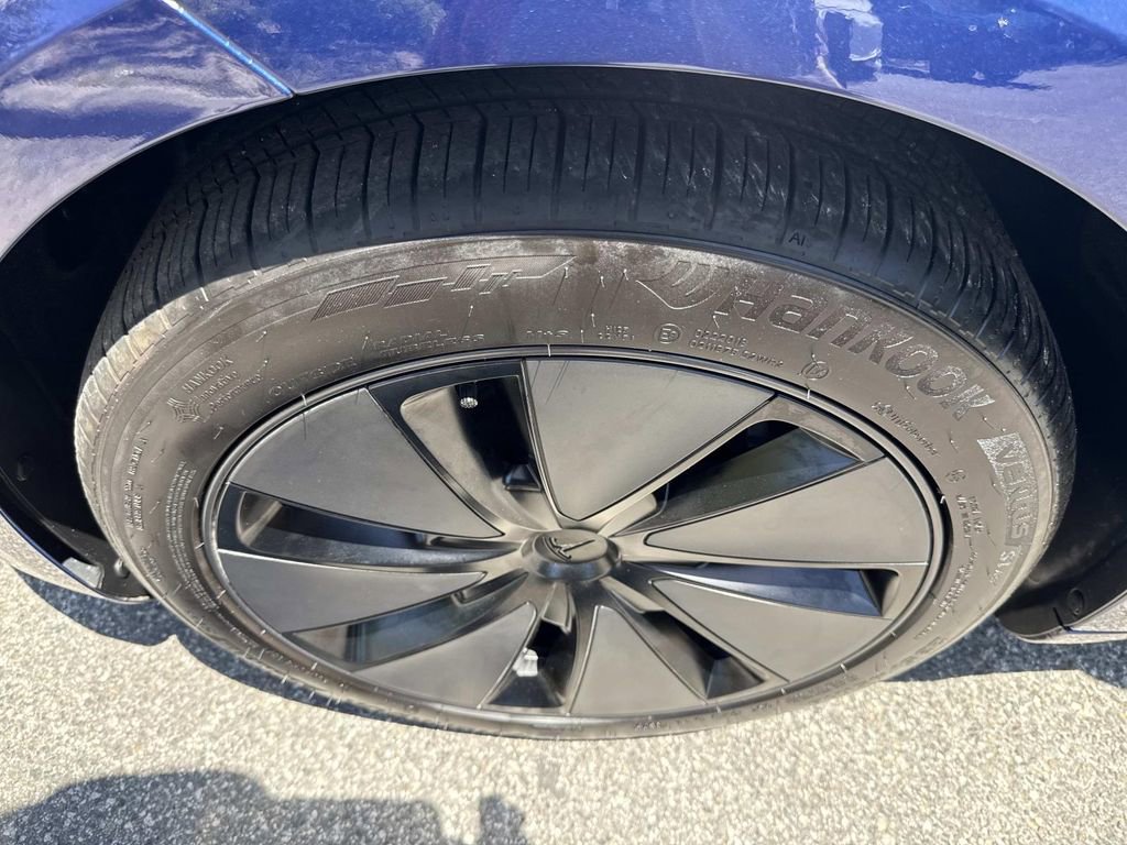 Used 2025 Tesla Model 3 Long Range AWD/4WD image 12