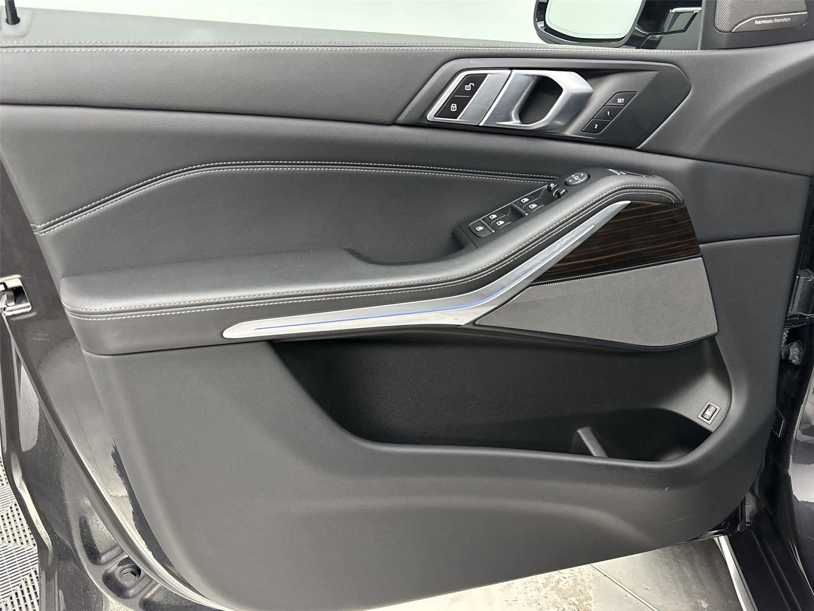 Used 2021 BMW X5 xDrive45e w/ Premium Package image 26