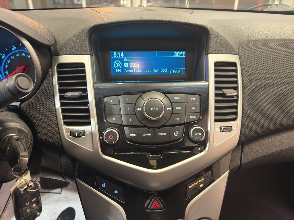 Used 2011 Chevrolet Cruze LT image 18