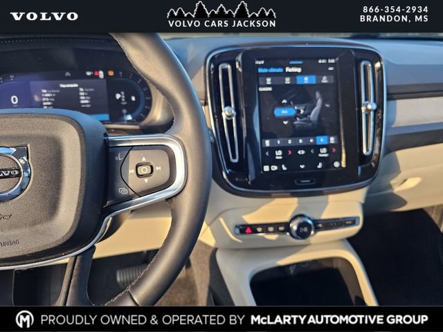 Used 2024 Volvo XC40 B5 Ultimate image 26