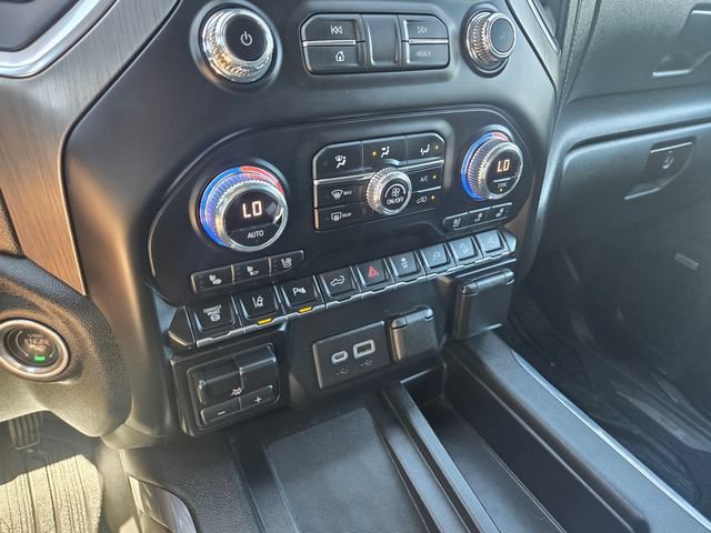 Used 2022 GMC Sierra 3500 Denali w/ Denali Ultimate Package AWD/4WD image 18