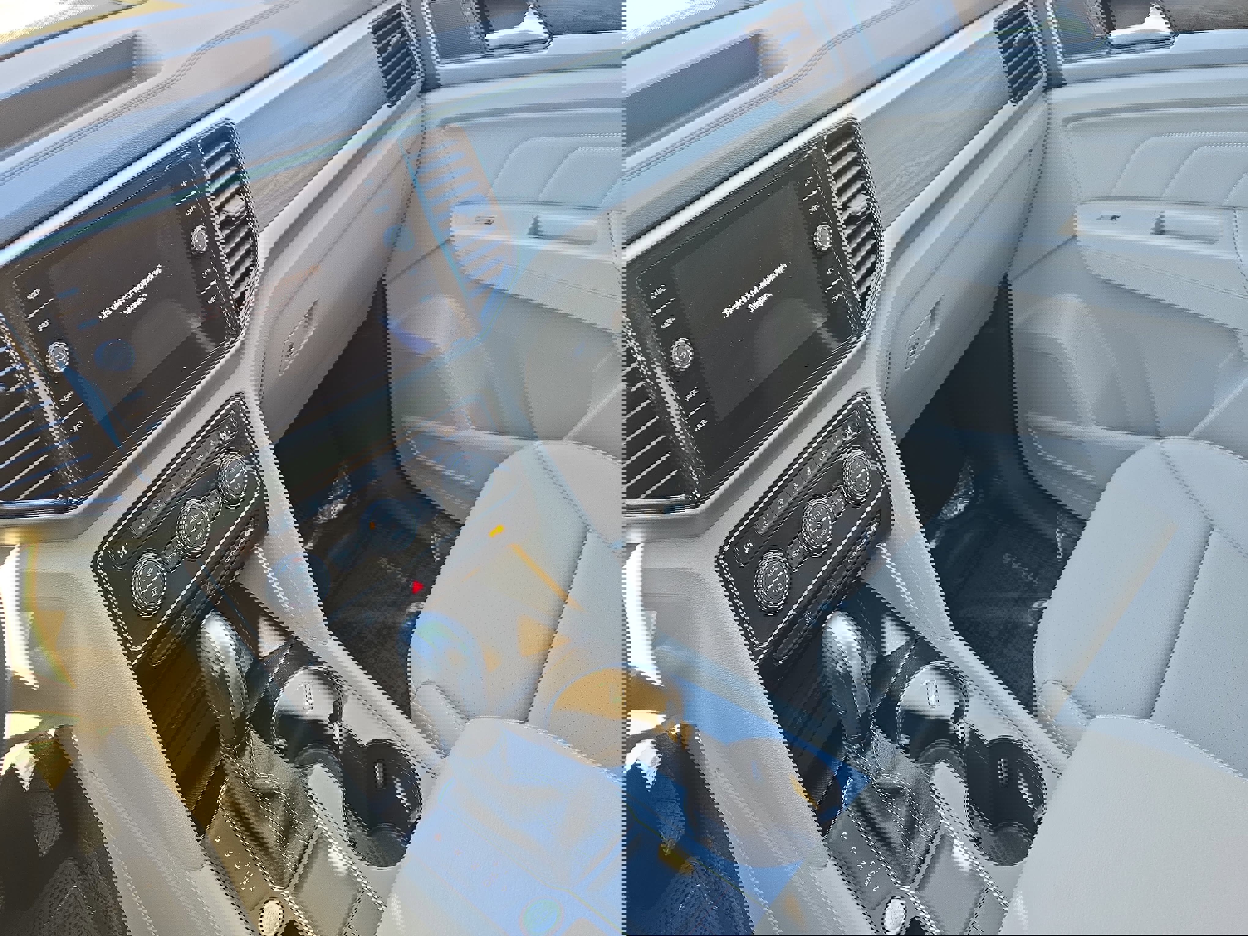 Used 2023 Volkswagen Atlas SE image 24