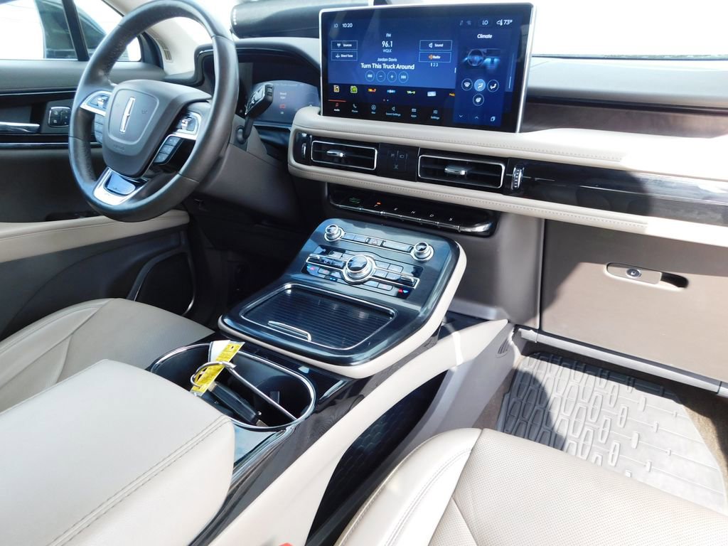 Used 2021 Lincoln Nautilus Reserve w/ Equipment Group 201A image 20