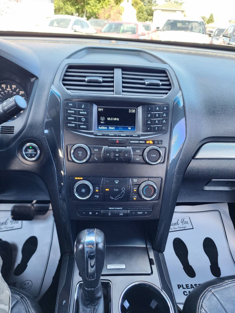 Used 2019 Ford Explorer XLT FWD image 14