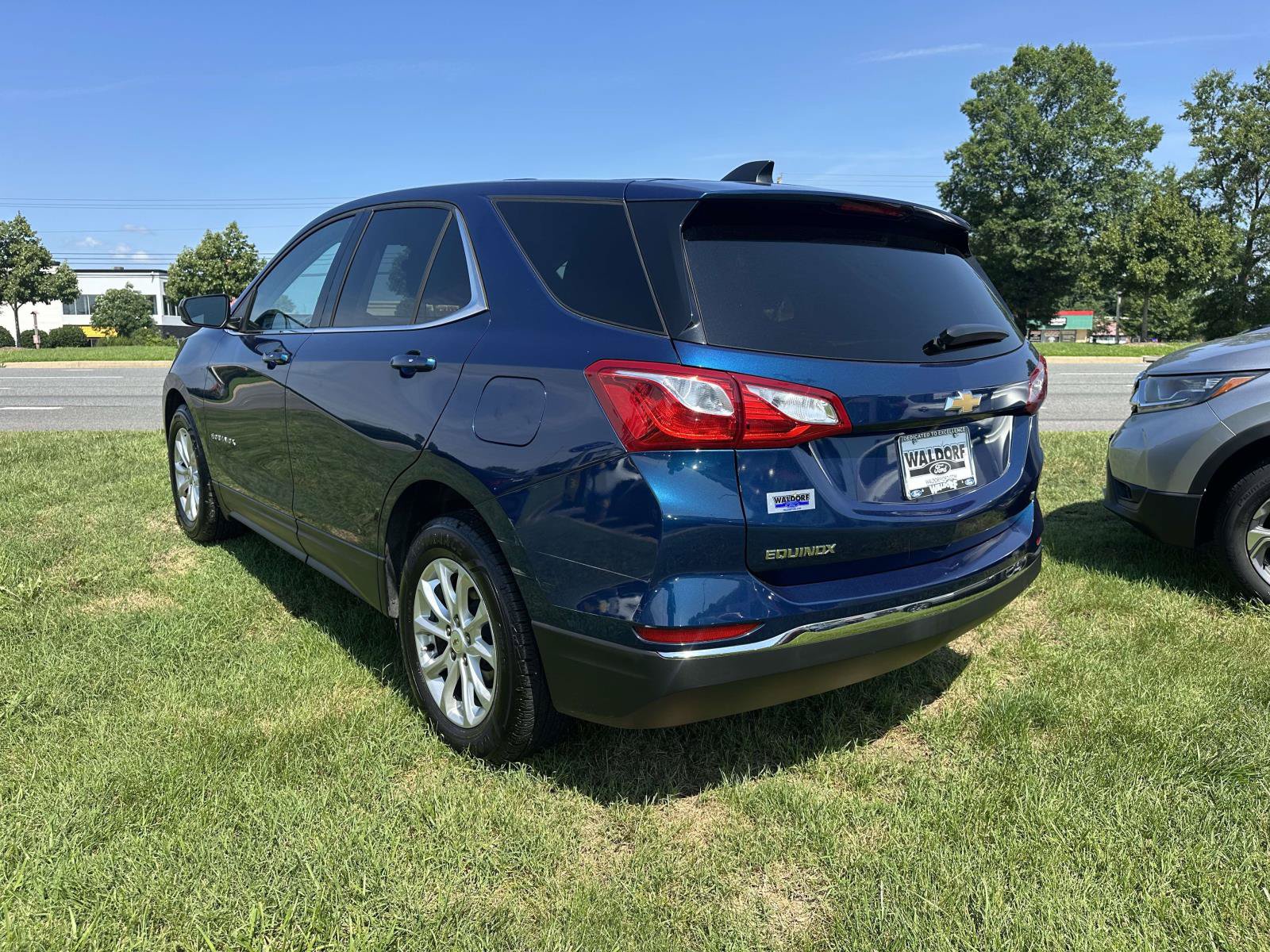 Used 2019 Chevrolet Equinox LT FWD image 4