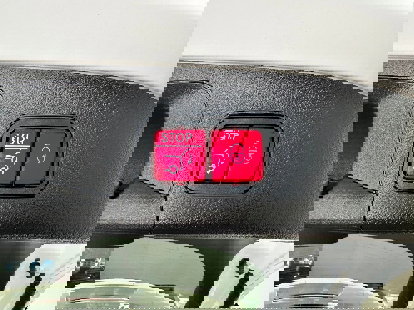 Used 2026 Mercedes-Benz GLA 250 4MATIC image 34