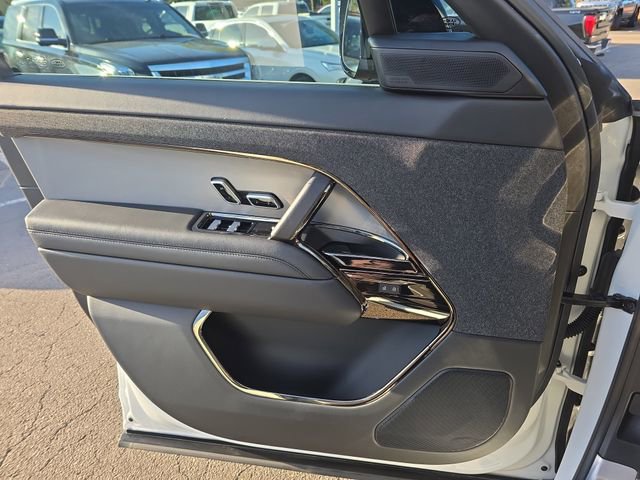 Used 2024 Land Rover Range Rover Sport SE image 26