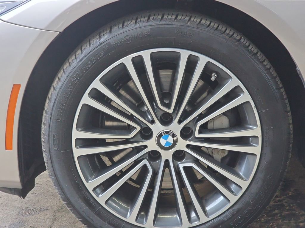 Used 2019 BMW 530i w/ Convenience Package RWD image 40