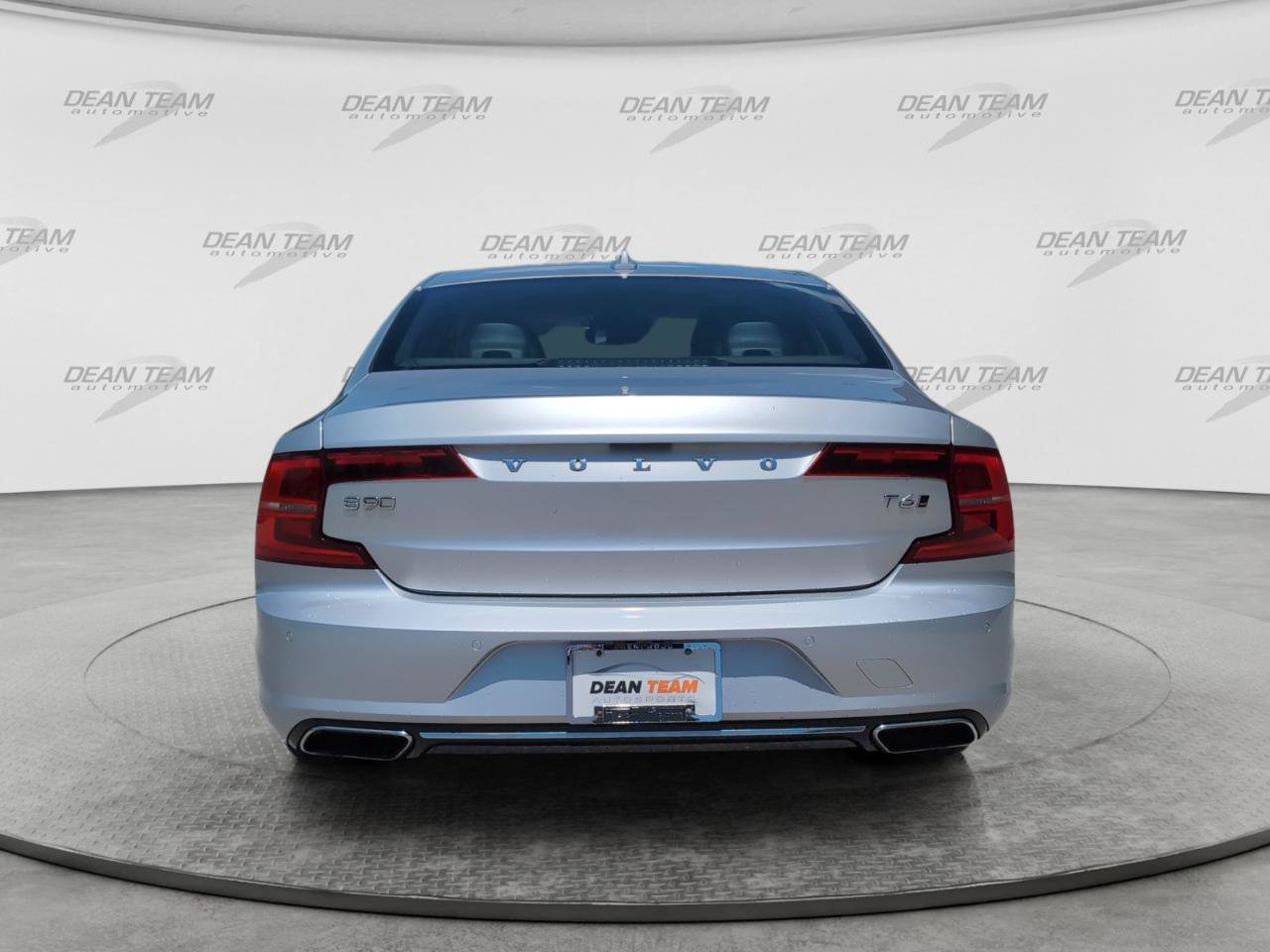 Used 2017 Volvo S90 T6 Momentum w/ Climate Package AWD/4WD image 7