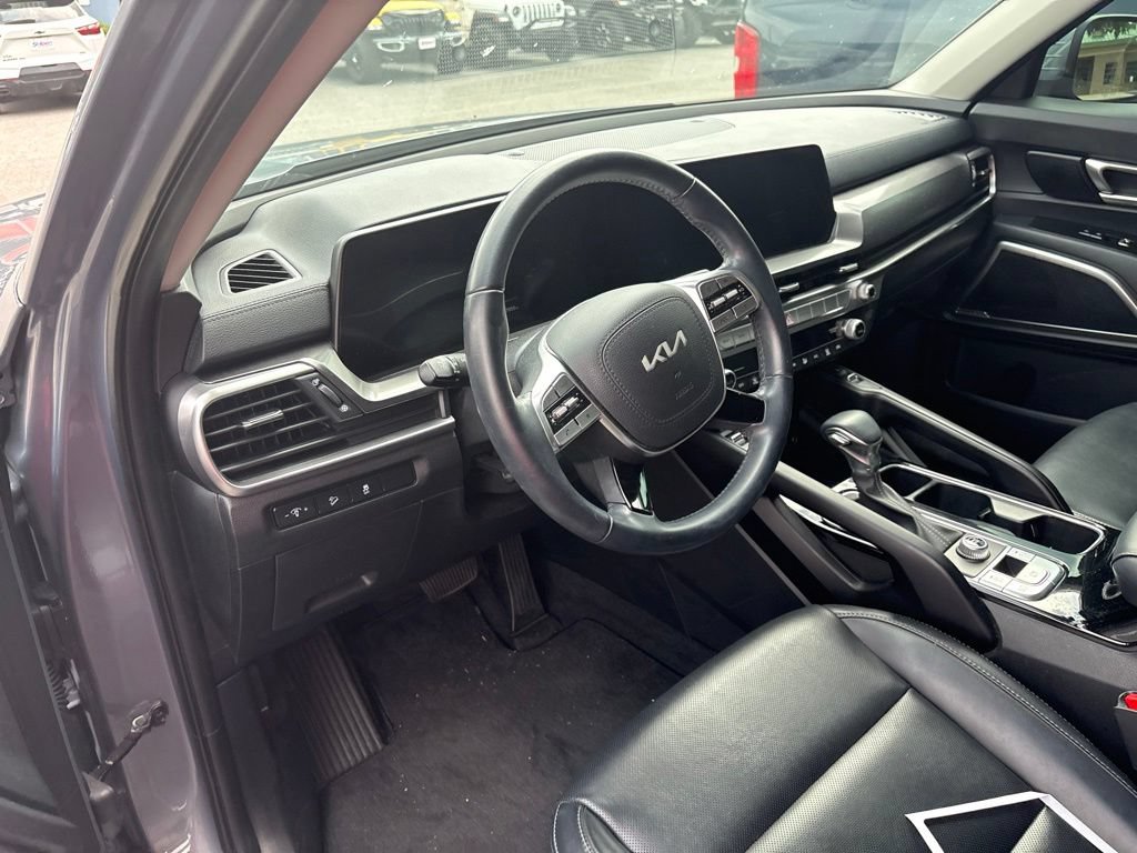 Used 2024 Kia Telluride S w/ S Sunroof Package FWD image 12