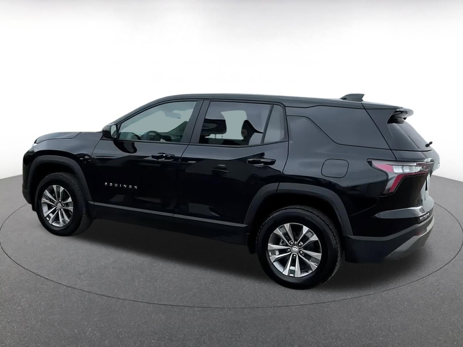 Used 2025 Chevrolet Equinox LT image 11